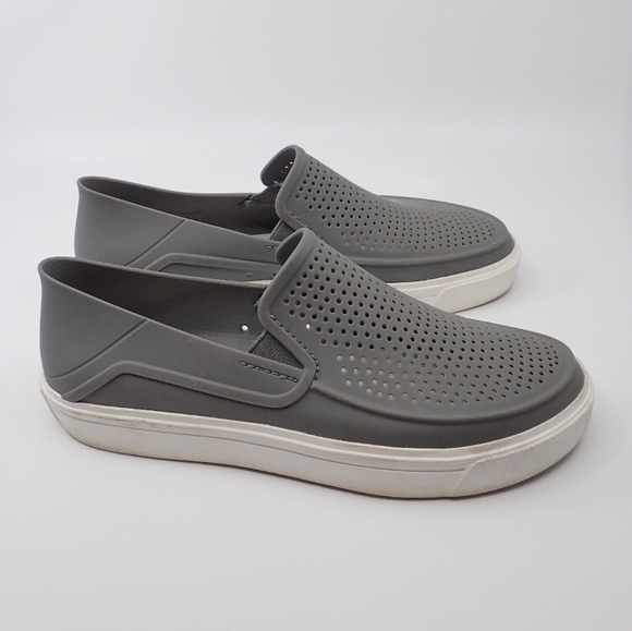 Crocs Gray Perforated Shoes M6 - EUC - Picture 4 of 7
